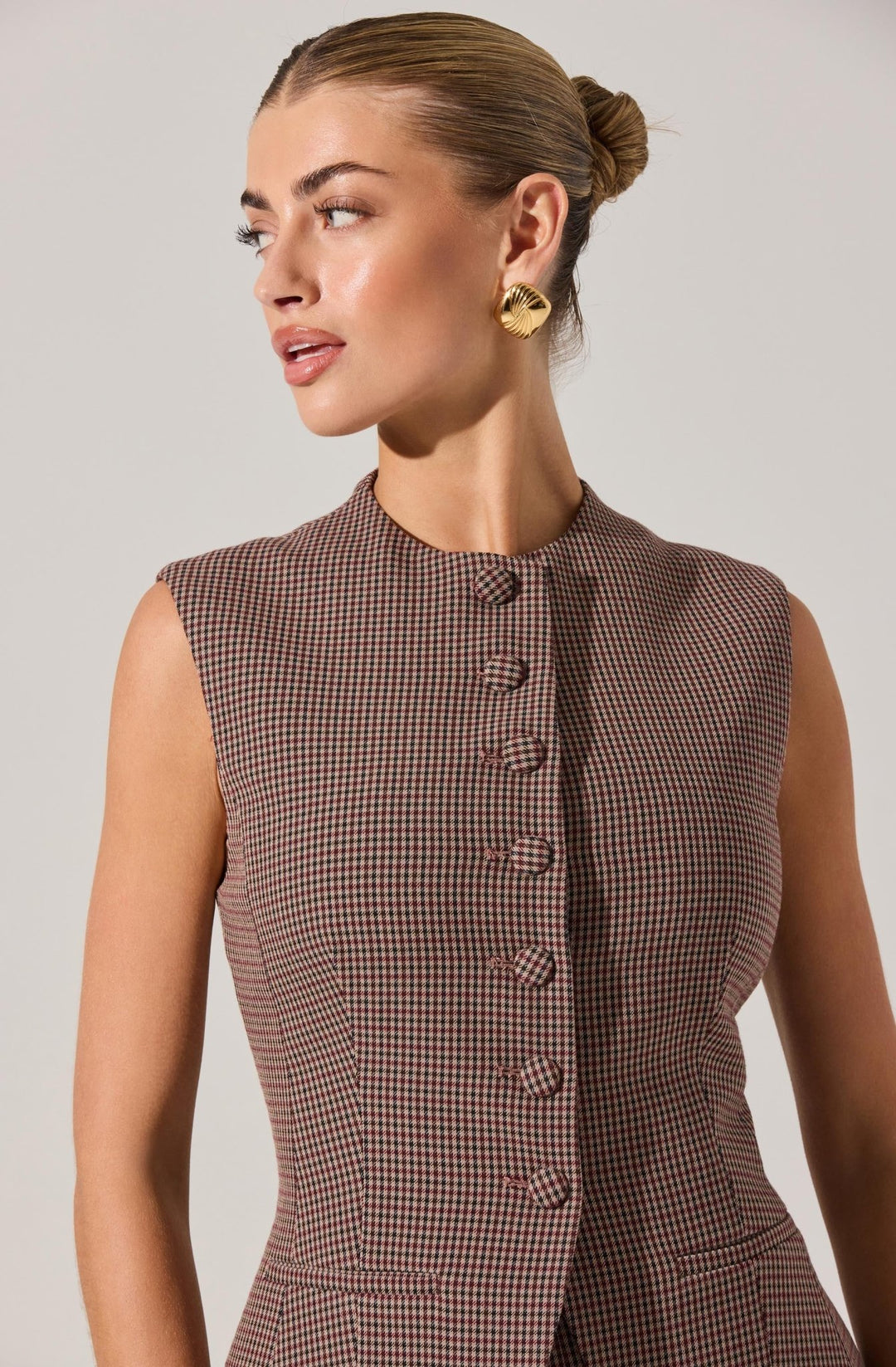 ASTR the Label Gisselle Vest - Capri by Sunset & Co.