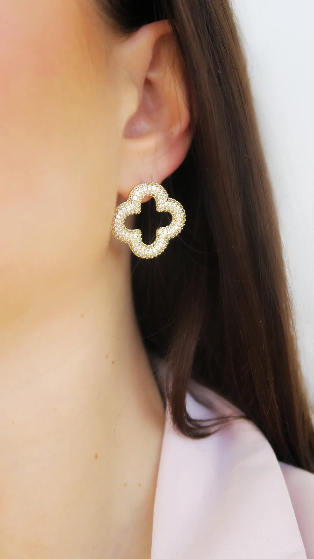 Accessory Concierge Pave Clover Stud - Capri by Sunset & Co.