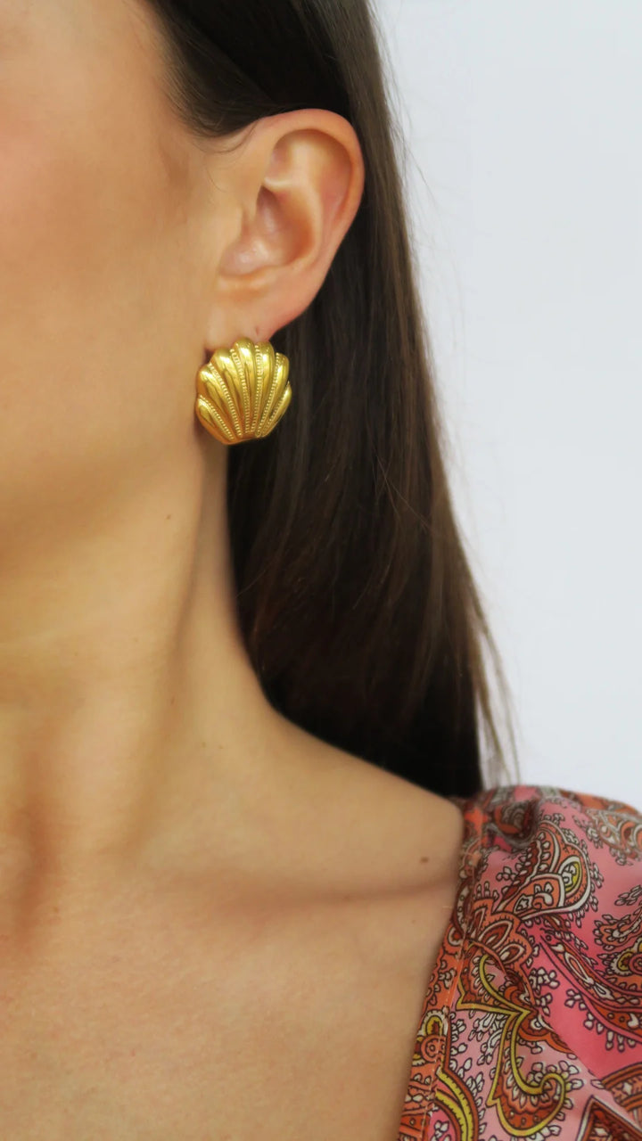 Accessory Concierge Seashell Stud - Capri by Sunset & Co.