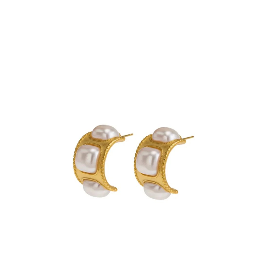 Accessory Concierge Diana Hoops - Capri by Sunset & Co.