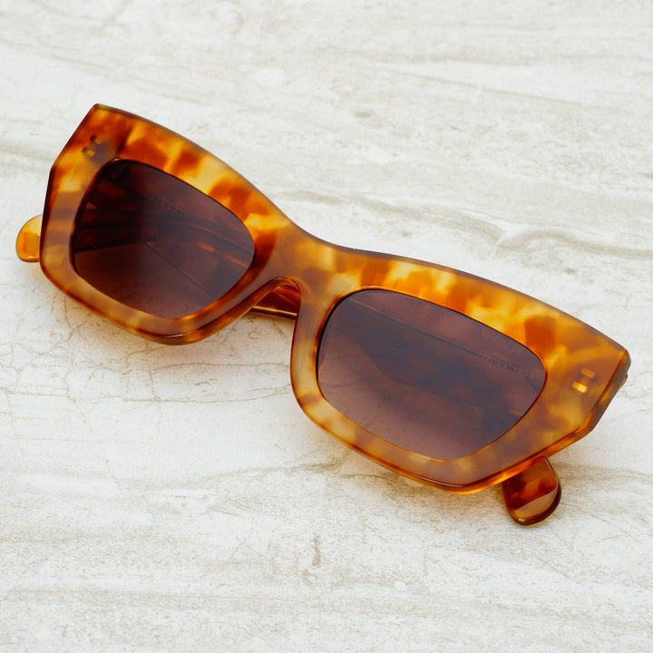 Freyrs Selina Cat Eye Sunglasses - Amber Tortoise - Capri by Sunset & Co.