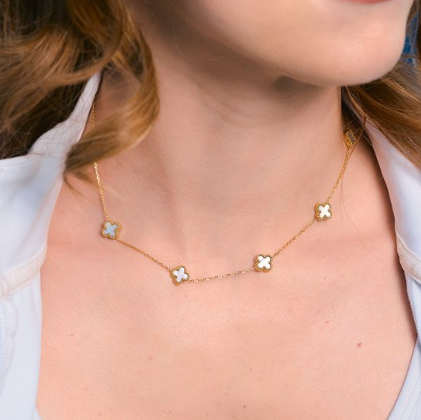 Mini White Flora Necklace