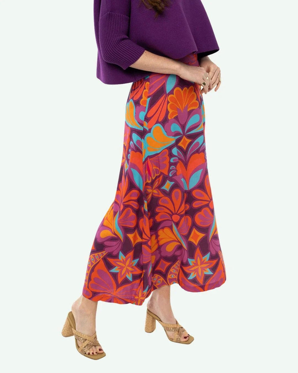 Briton Court Tiffany Skirt - Capri by Sunset & Co.