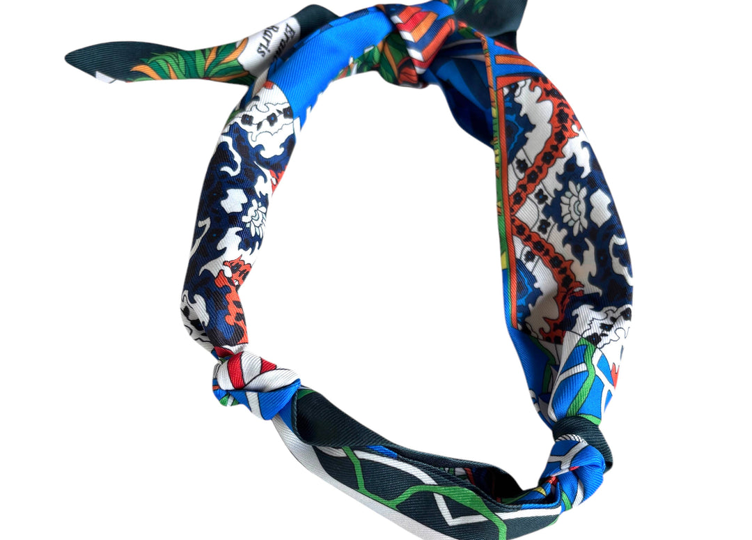 Nora James jewelry Beckett Scarf Necklace