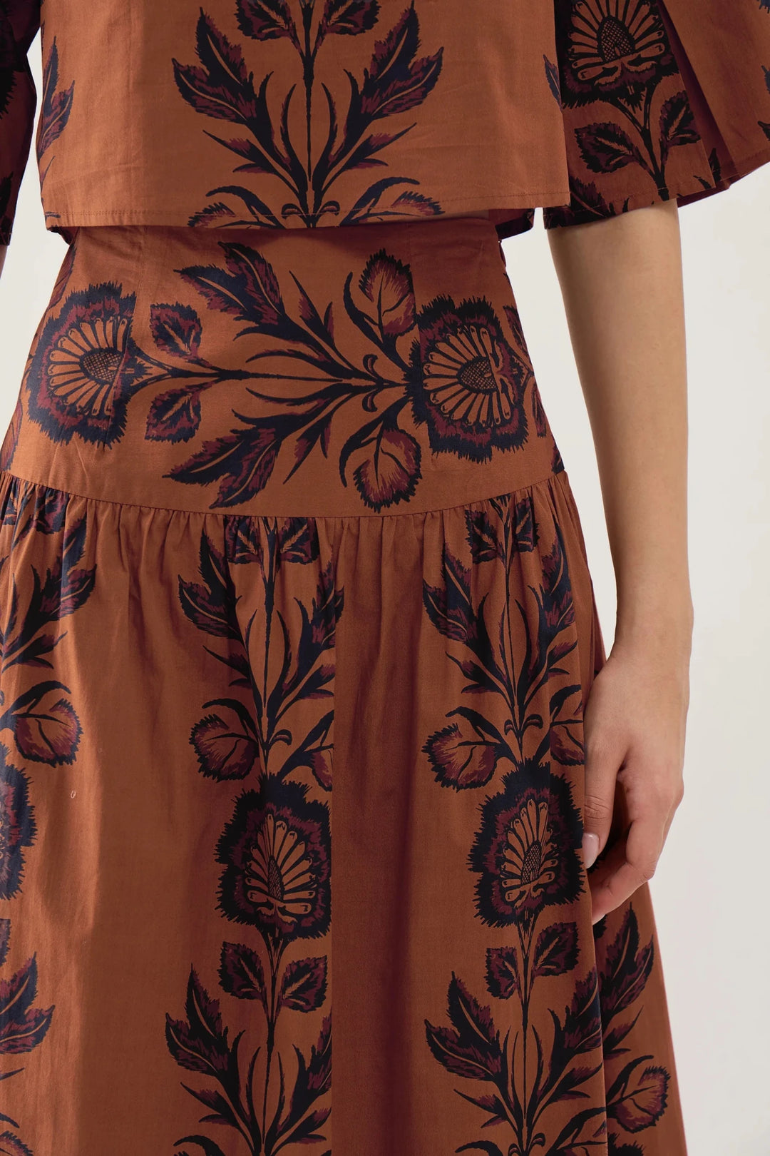 Beyond by Vera Kara Skirt - Capri by Sunset & Co.