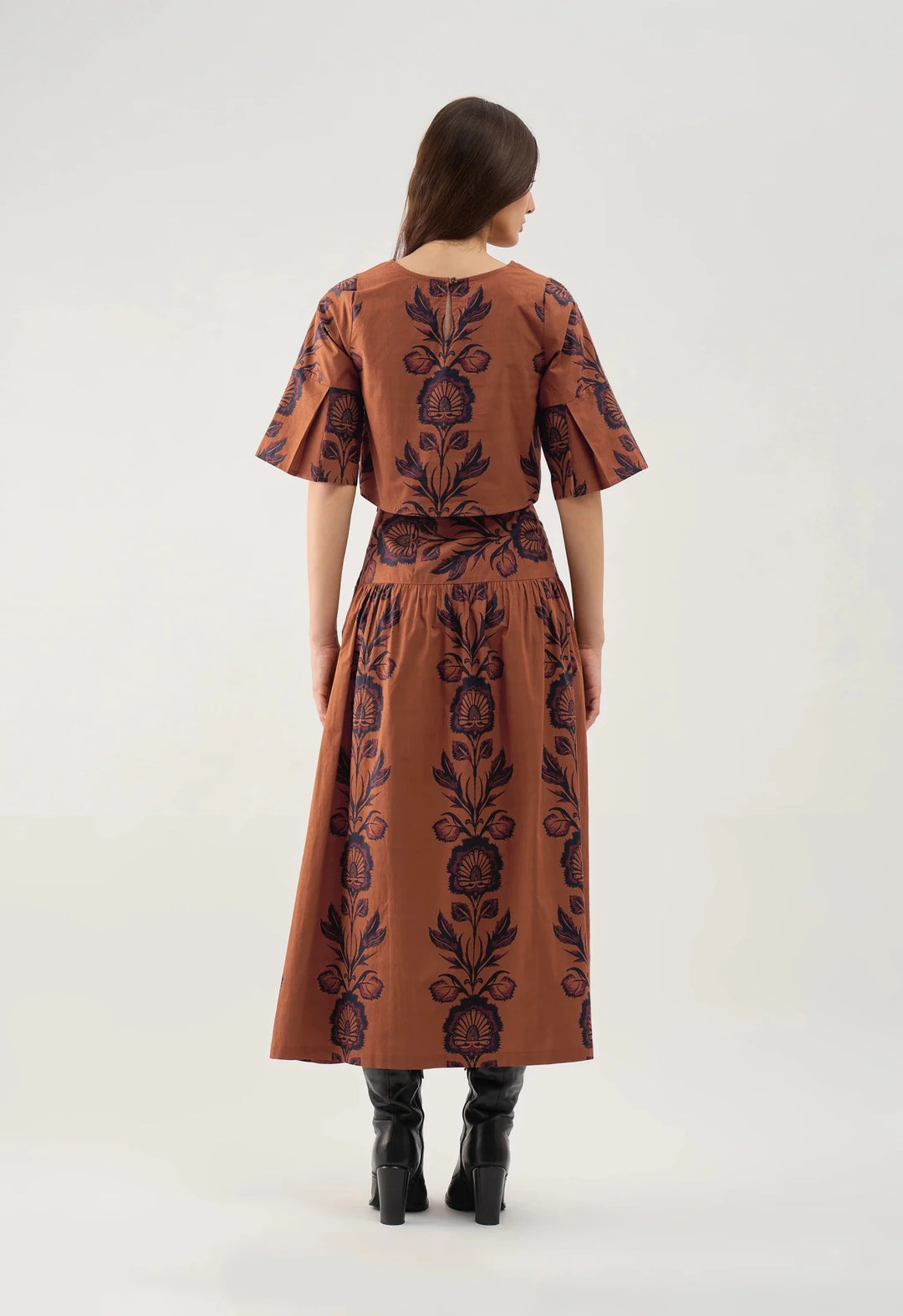 Beyond by Vera Kara Skirt - Capri by Sunset & Co.