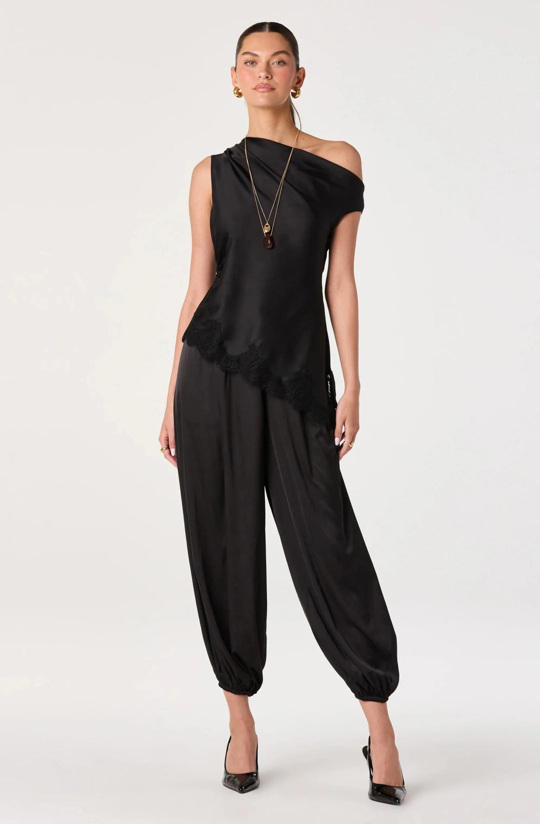 ASTR the Label Airen Pants - Capri by Sunset & Co.