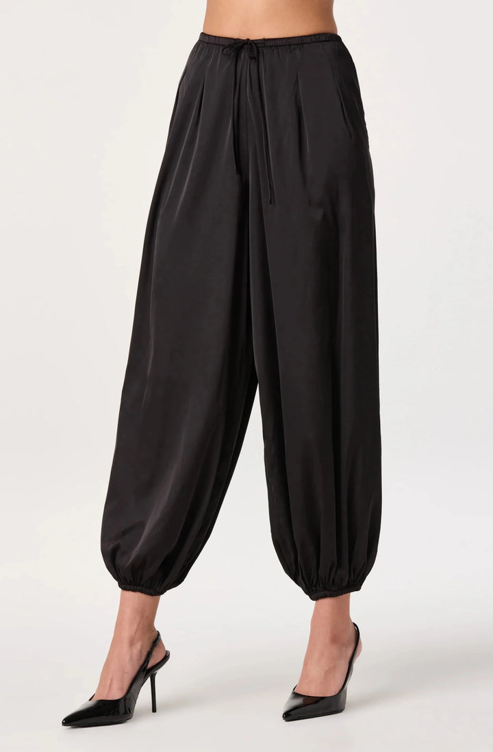 ASTR the Label Airen Pants - Capri by Sunset & Co.