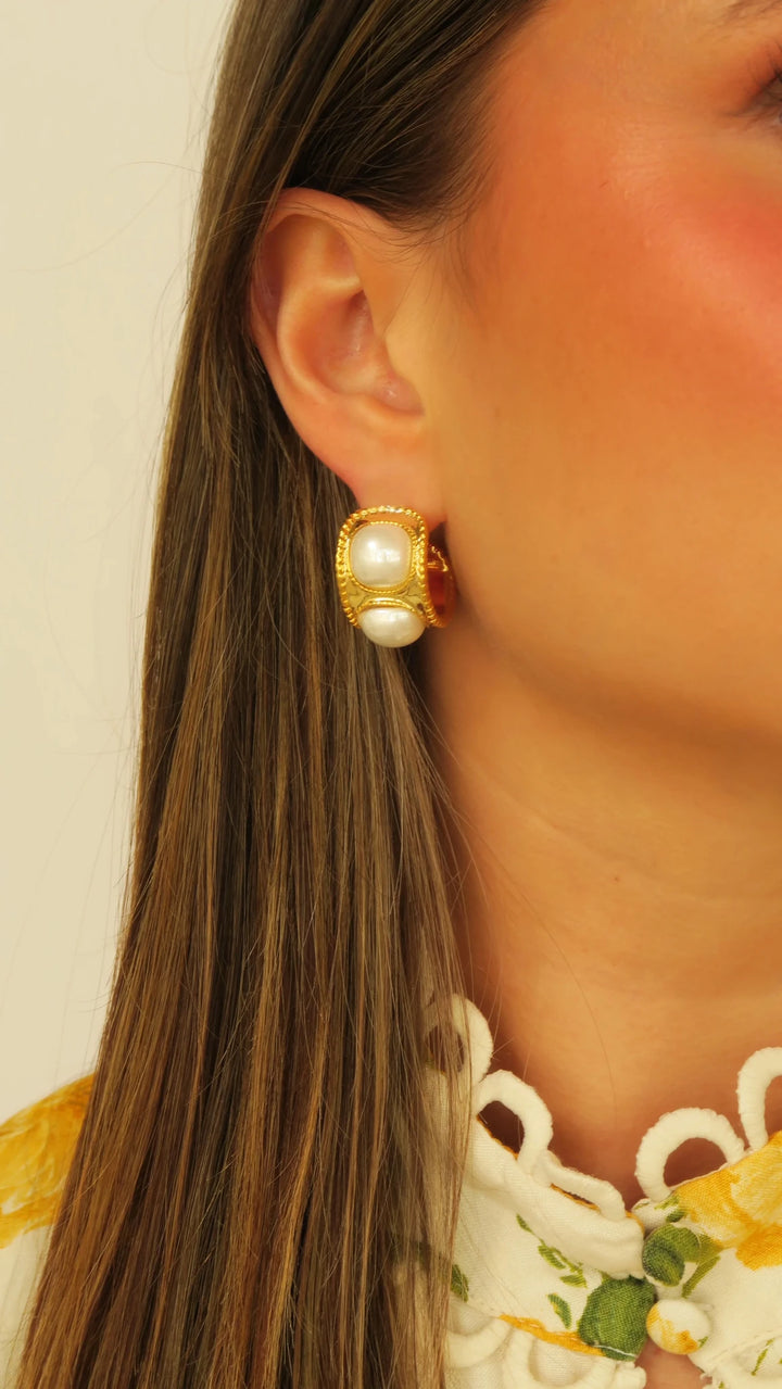 Accessory Concierge Diana Hoops - Capri by Sunset & Co.