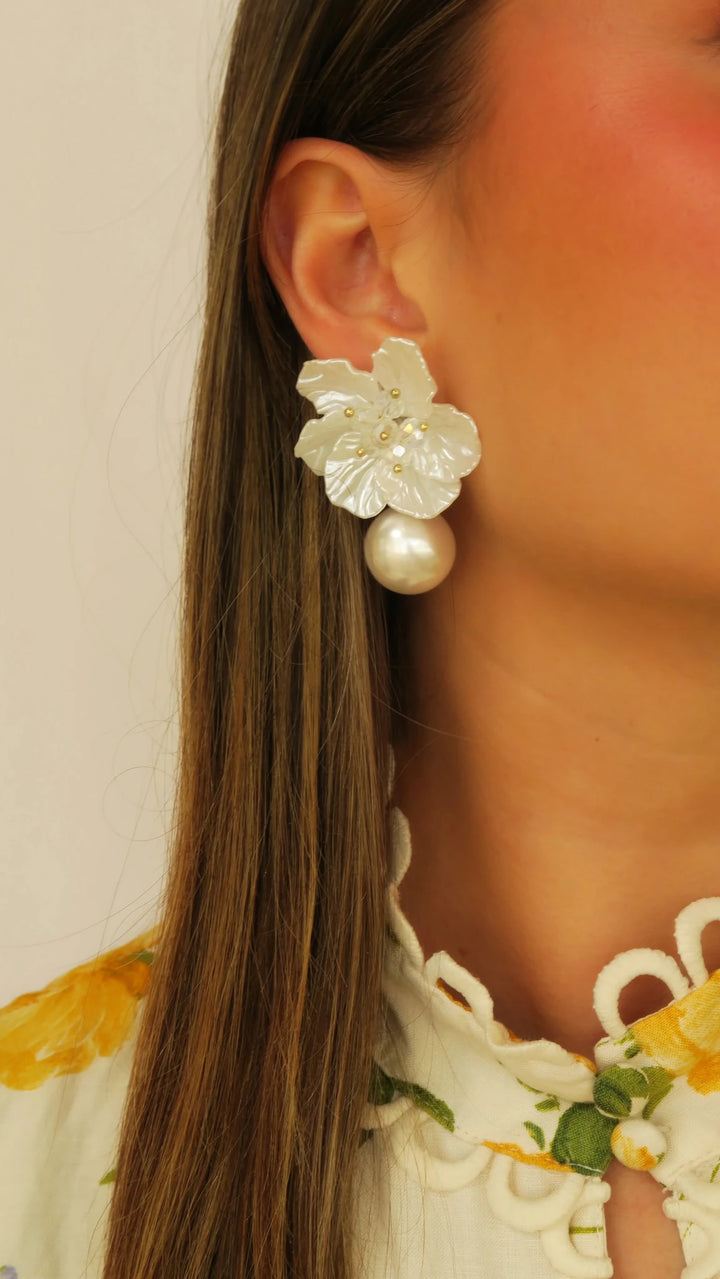 Accessory Concierge Floral Pearl Bursts - Capri by Sunset & Co.