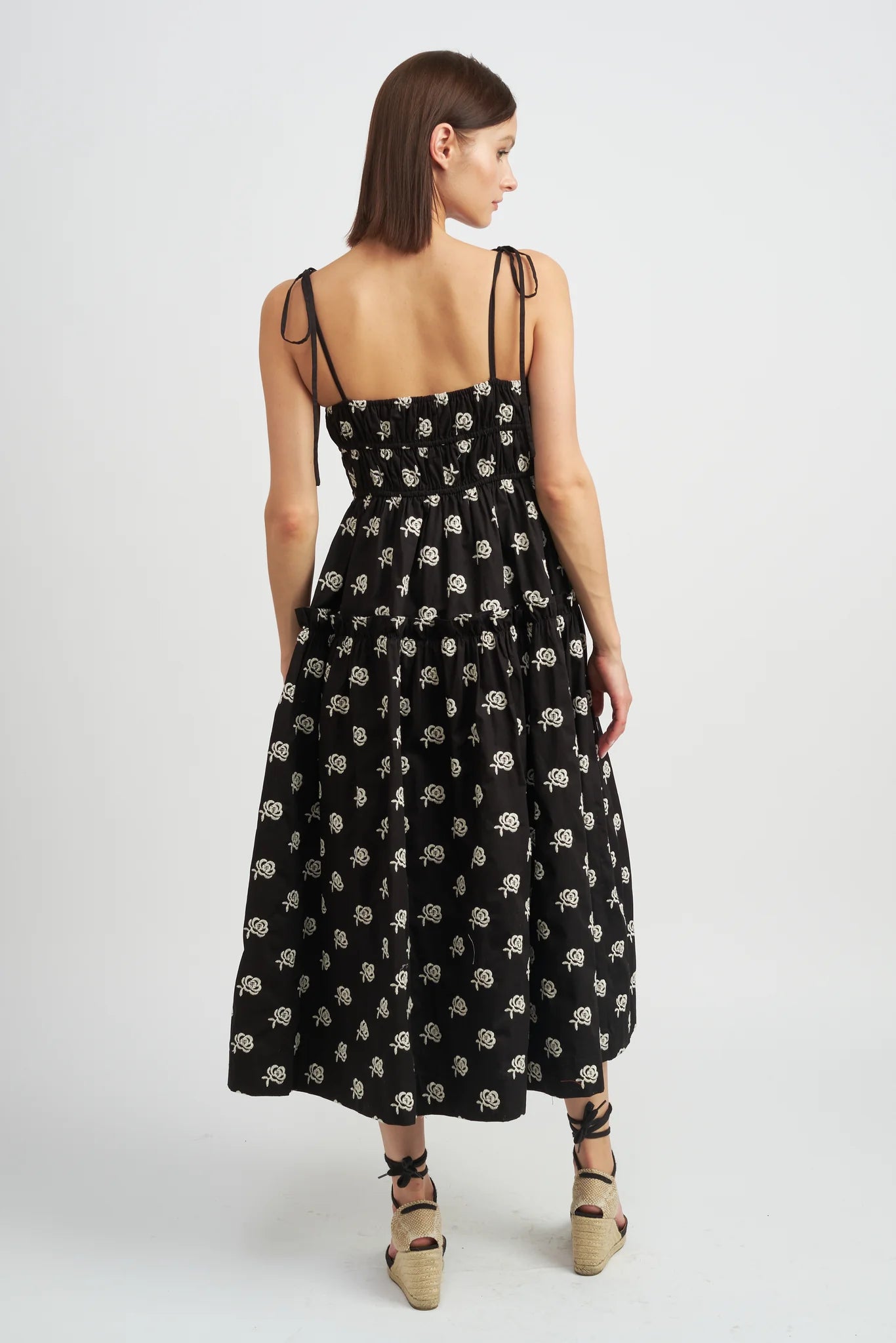 En Saison - Adreana Midi Dress - Black – Capri by Sunset & Co.