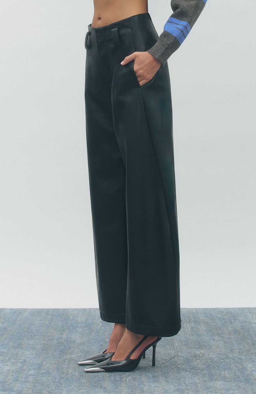 Maude Club Jagger Pants - Capri by Sunset & Co.