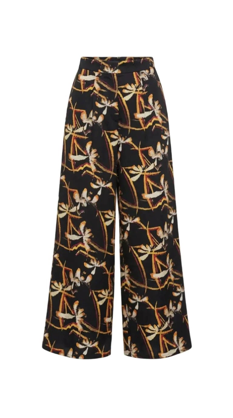 Never A Wallflower Matador Pant - Capri by Sunset & Co.