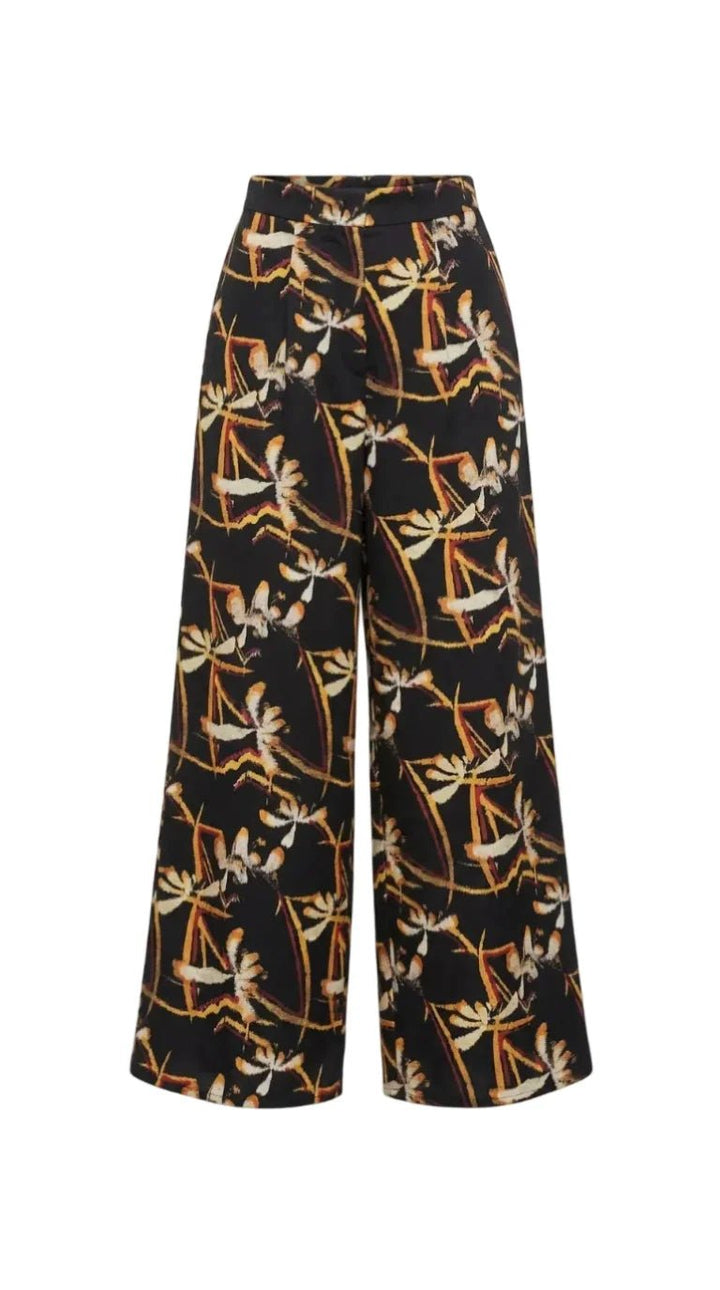 Never A Wallflower Matador Pant - Capri by Sunset & Co.