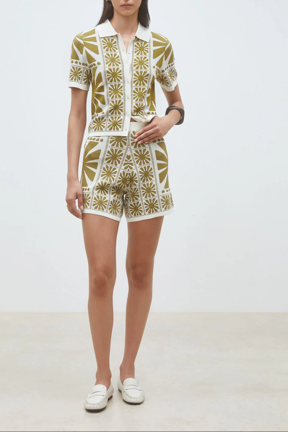 Suncoo Bastia Shorts - Capri by Sunset & Co.