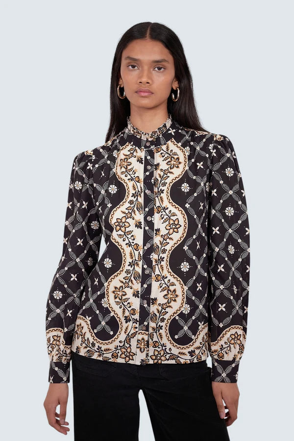 Banjanan Christina Shirt