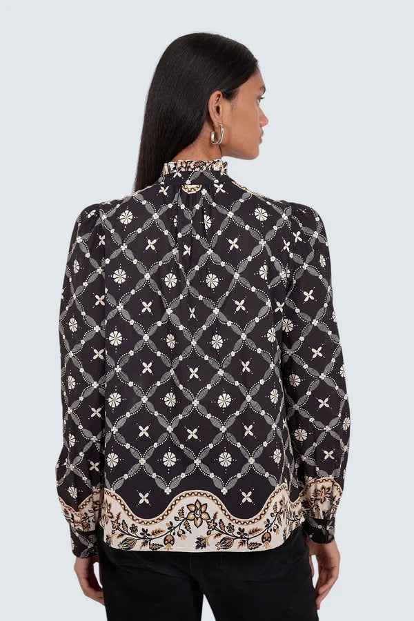 Banjanan Christina Shirt