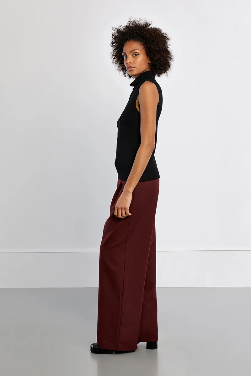 Molly Bracken Thin Sleeveless Turtleneck