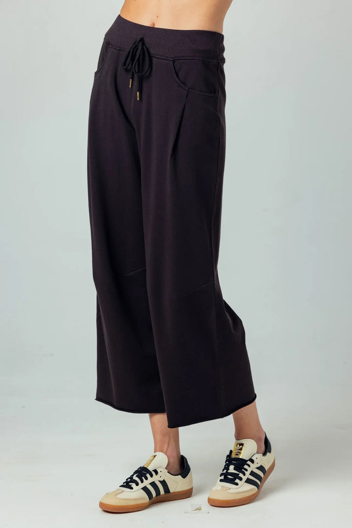 Sundays Nara Pants - Capri by Sunset & Co.